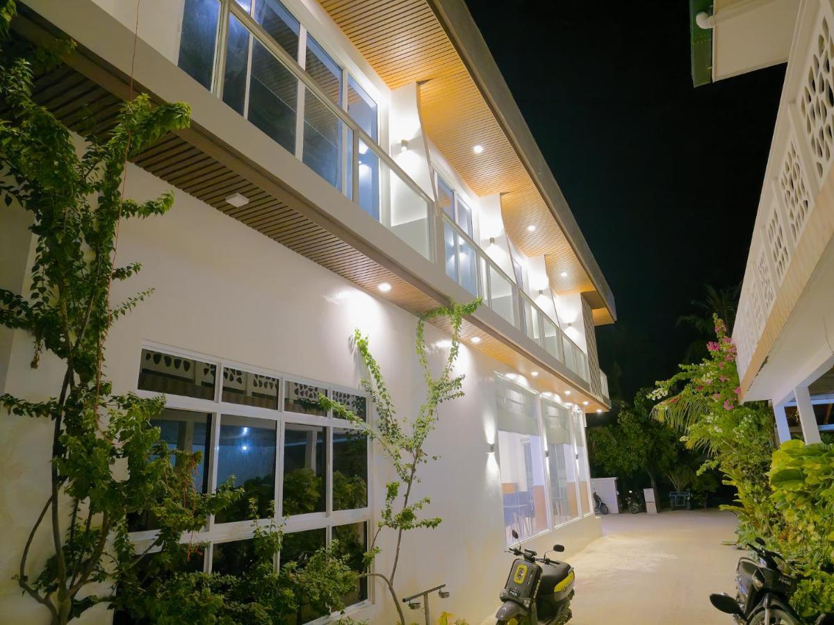 Arora View Hotel Maafushi Ngoại thất bức ảnh